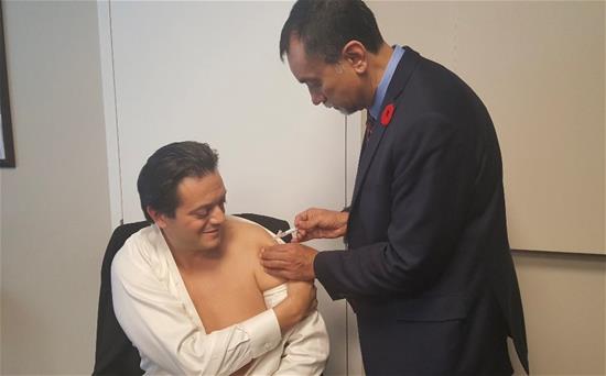 20191112mayor lehman flu shot 20191112mayor lehman flu shot